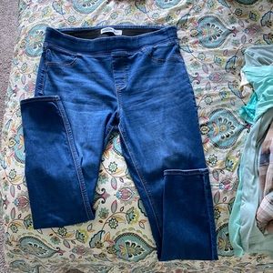 Women’s Old Navy Jeggings-stretchy waistband (slightly used)